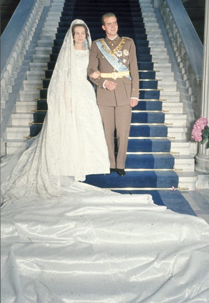  Don Juan Carlos of Spain 1962 estilotendances Royal Wedding Dresses