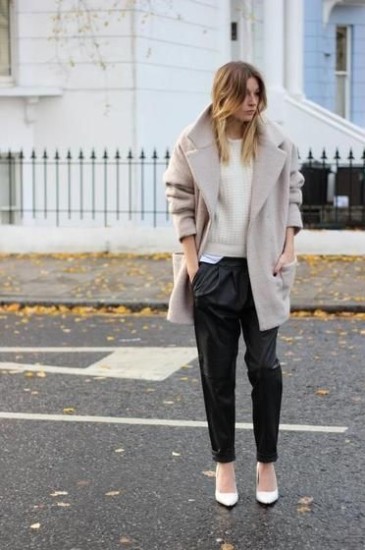 Streetstyle- oversized ivory coat
