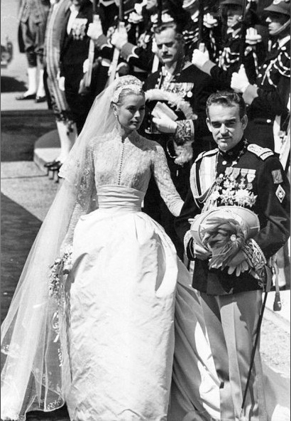 Grace Kelly and Prince Rainier III of Monaco, 1956-estilotendances ...