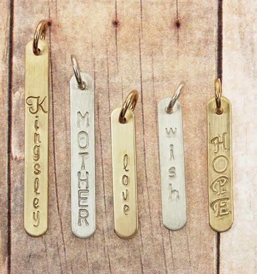 idbars-hand-stamped-bars-personalized-necklace_1