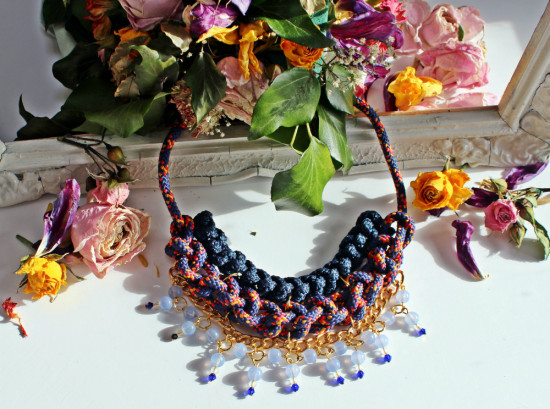 Blushing goodies giveaway handmade necklace estilotendances