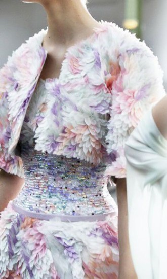 Estilo-tendances-feathery-jacket-Chanel-2013-couture