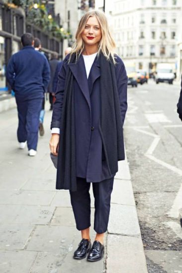Menswear inspired Oxford shoes street style