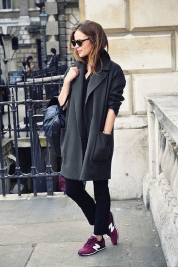 Outside it's getting warmer and warmer, but still maybe you want to keep the style going in a colder spring day as well. With a long grey/black coat try the Burgundy sneakers - a color that is still in the top of the Hit List of the year.