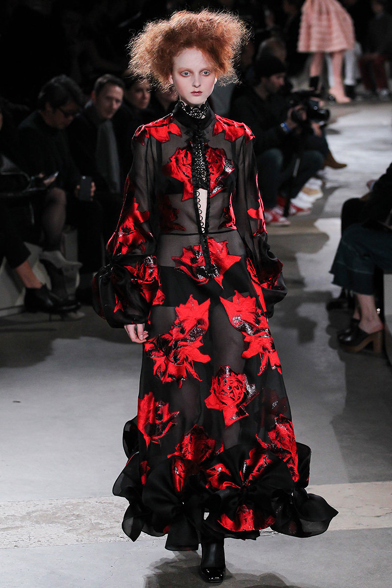 Autumn/Winter 2015 Ready-To-Wear: Alexander McQueen Women's Collection