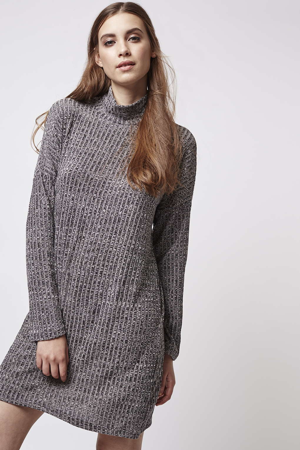 Trend: How To Wear Turtlenecks In The Cold Season
