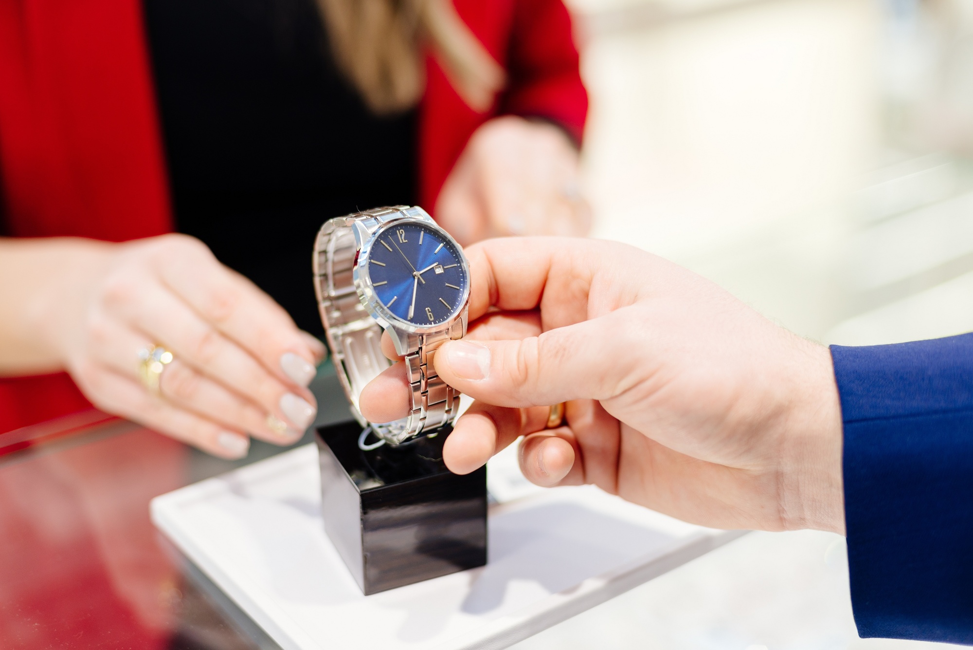 How To Buy A Watch For A Woman Estilo Tendances How To Buy A Watch For A Woman Estilo Tendances