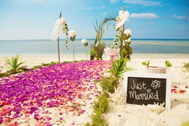 planning a beach wedding