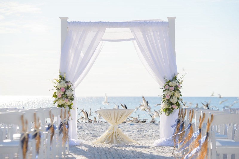 how to have a beach wedding